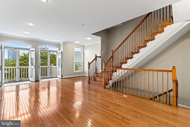 Building Photo - 1290 Harbor Island Walk