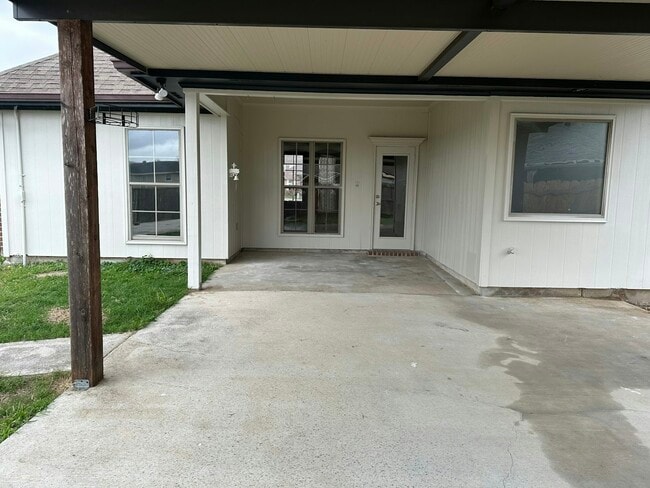 Building Photo - 109 Country Mile Drive