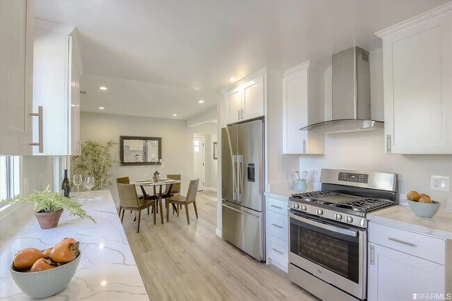 Building Photo - 504 Arguello Blvd