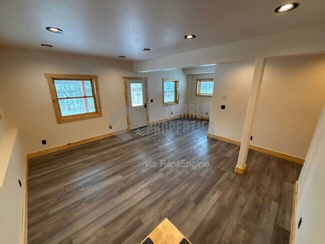 Building Photo - 33181 Wenatchi Trail