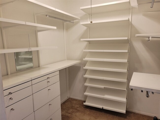 Building Photo - 1848 Nursery Rd