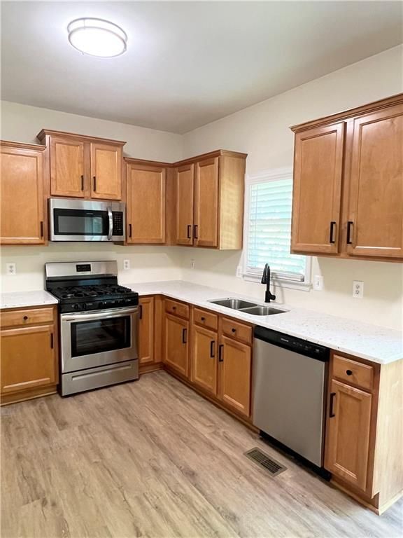 Building Photo - 350 Laurel Glen Crossing
