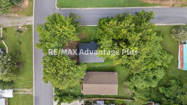 Building Photo - 2-Bedroom Home Walking Distance to Longwood University