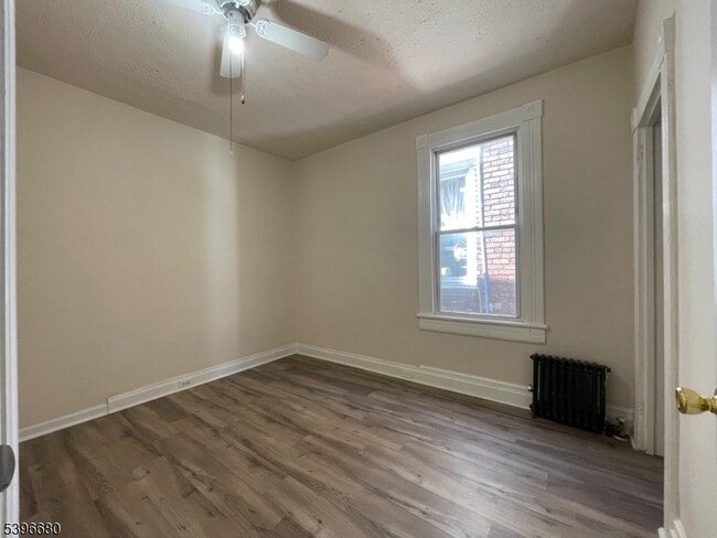 Building Photo - 115 Park Ave