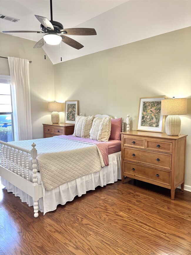 Building Photo - 6399 William Hill Dr