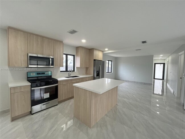 Primary Photo - 3765 SW 122nd Pl