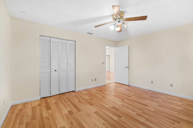 Building Photo - 8851 SW 92nd Pl