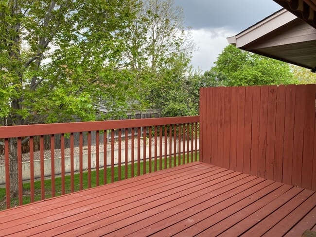 Building Photo - 2325 Northbrook Dr