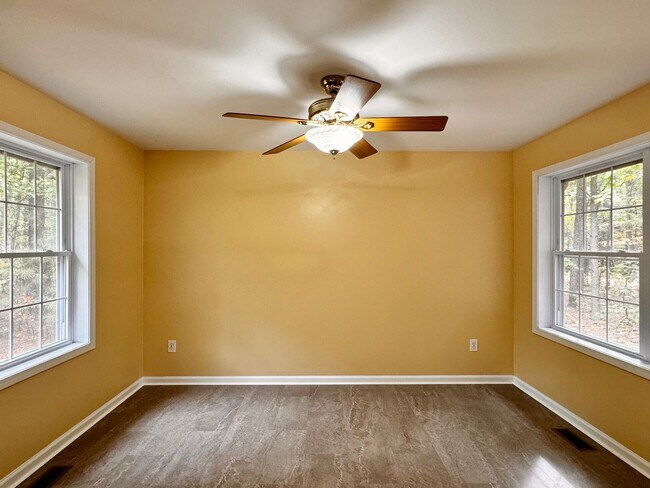 Building Photo - Log Home Nestled in the Woods, Albemarle County Location