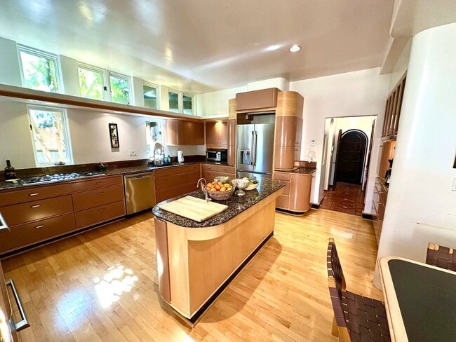 Building Photo - Custom Designer Mediterranean Style Home, 5 BR, 4.5 BA with Pool