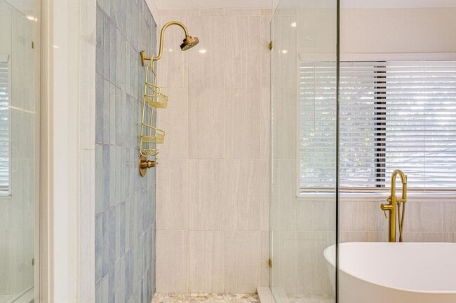 Building Photo - 3914 Latimer Dr