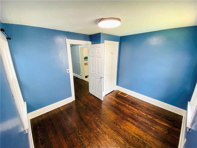 Building Photo - 222 Sanford St