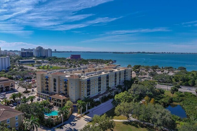 Building Photo - 1064 N Tamiami Trl