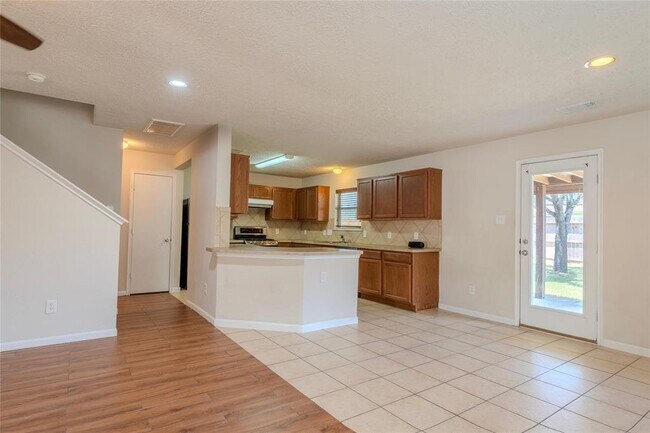 Building Photo - 11310 Sugar Bowl Dr