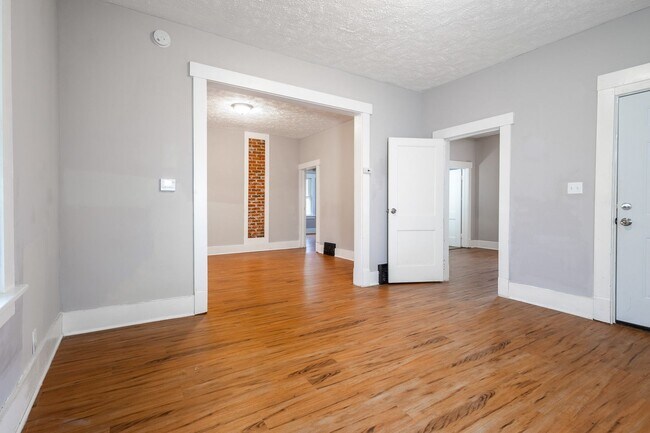 Building Photo - 1442 Plum St
