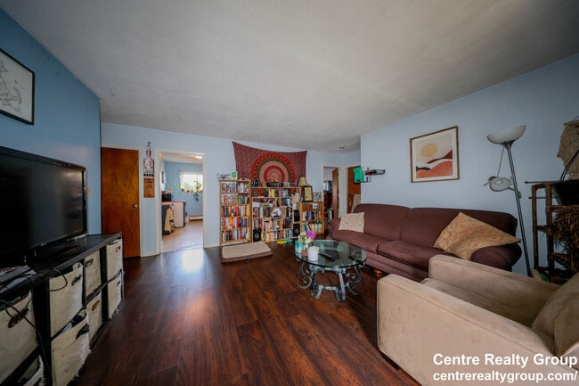 Building Photo - 33 Westgate Rd