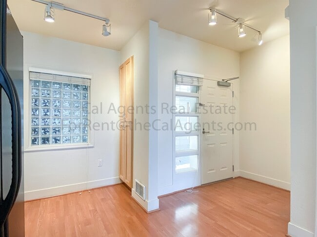 Building Photo - 1568 Brunswig Ln