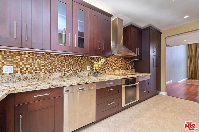 Building Photo - 13078 Mindanao Wy