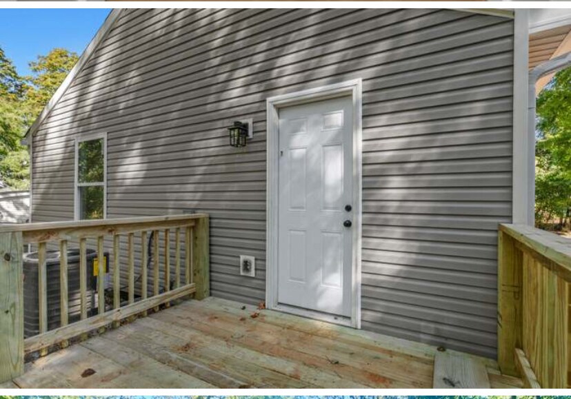 Back deck - 1234 Paradise Hill Rd