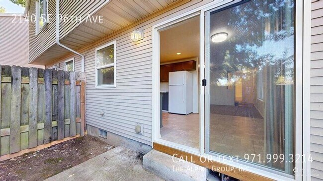 Building Photo - 2140 SE 96th Ave