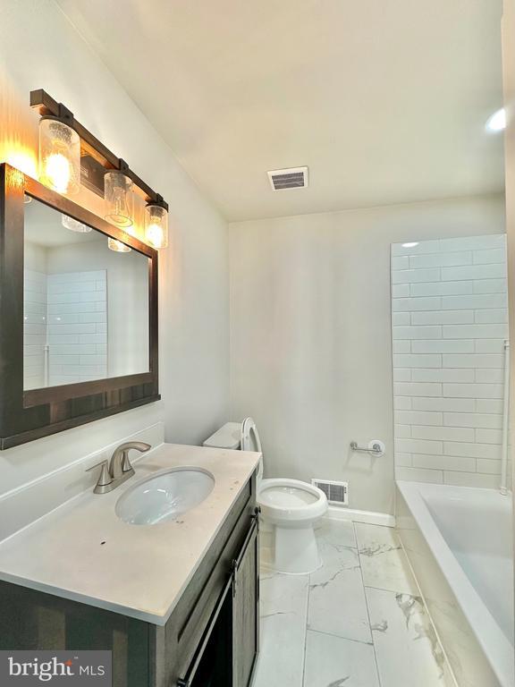 Building Photo - 3120 Haverford Ave