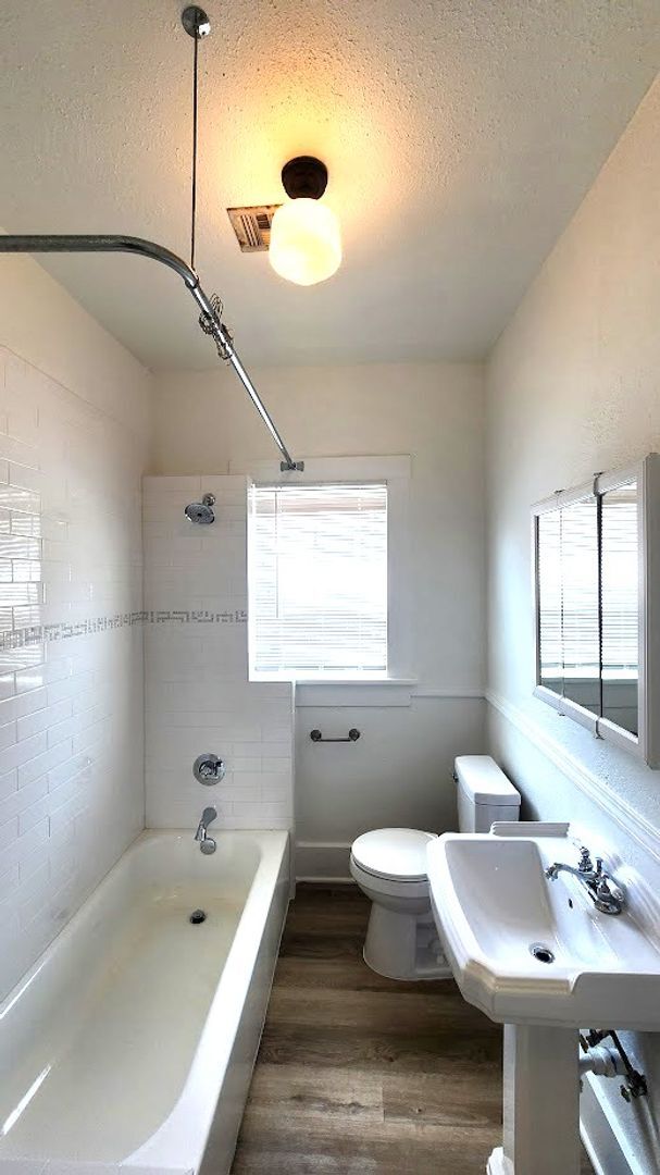 Building Photo - 2 BED 1 BATH CENTRAL PARK ADDITION NEAR PA...
