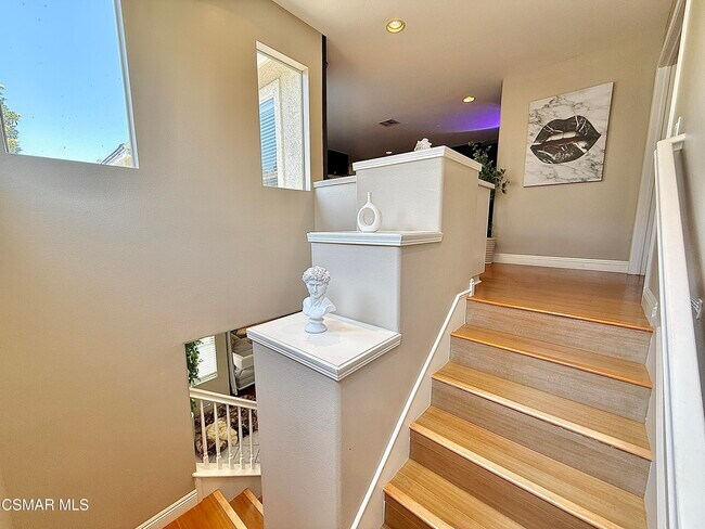 Building Photo - 2527 Aurora Ln