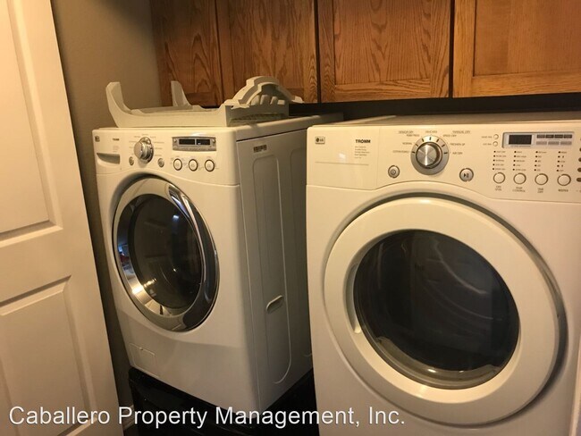 Building Photo - 3 br, 2 bath House - 256 E Liberty Ln 2119...