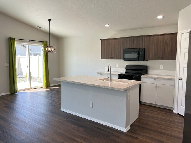 Building Photo - Beautiful 4 bed 2 bath home in Star, locat...