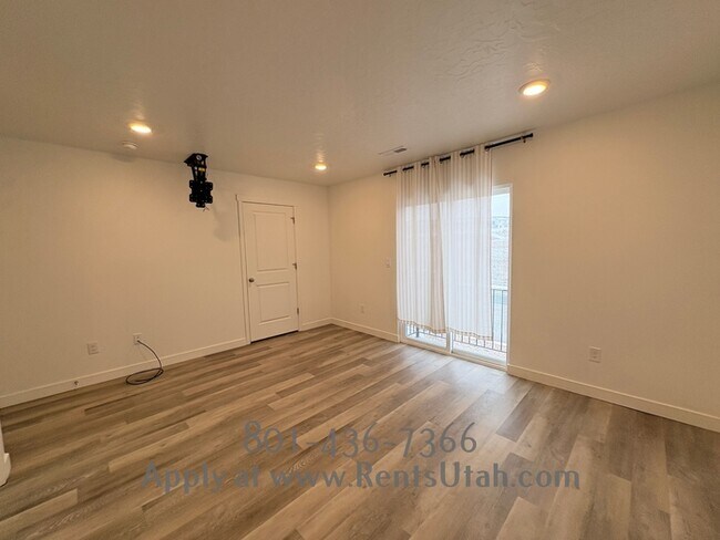 Building Photo - Canvasback