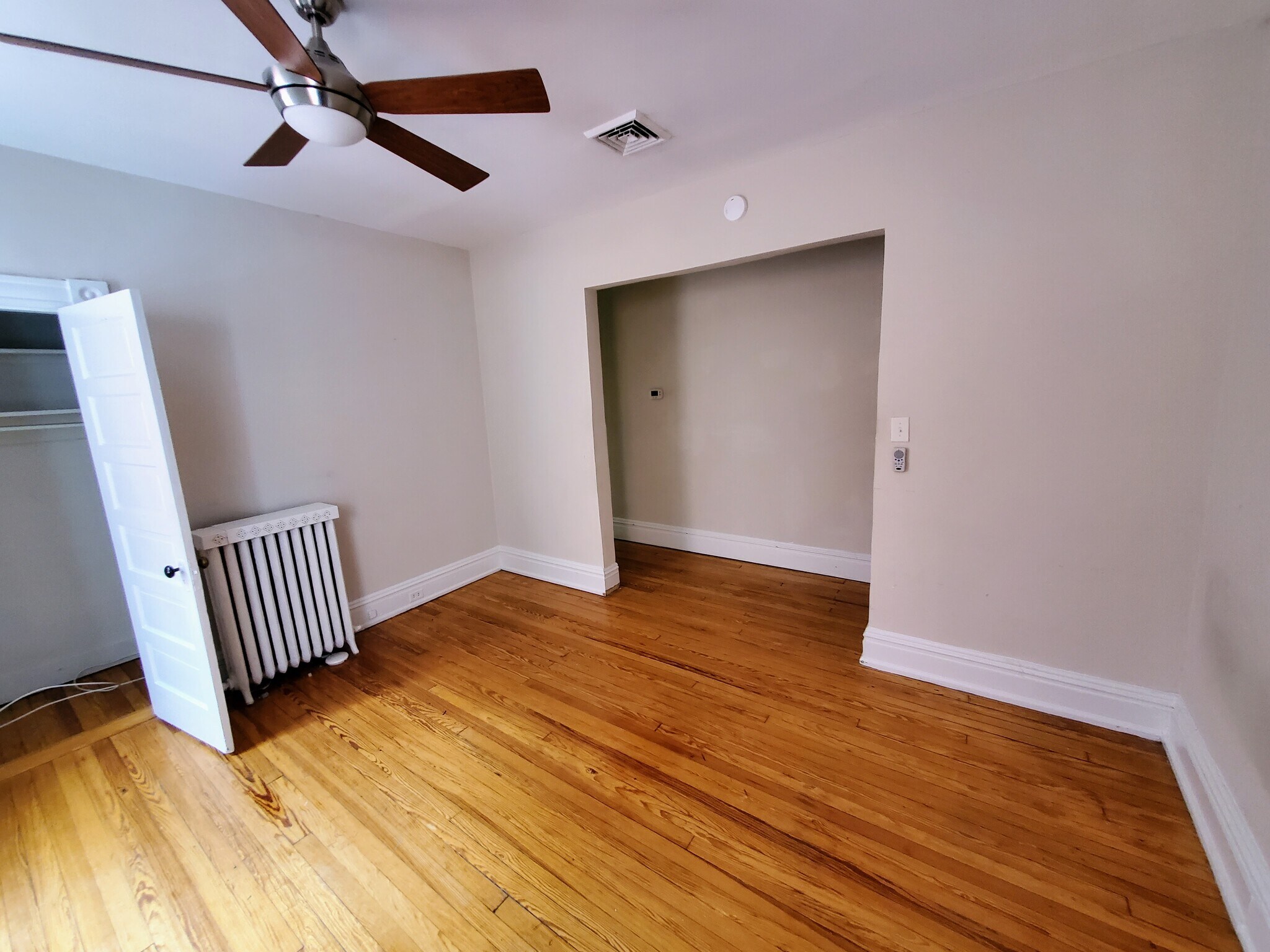 Building Photo - 2111 Hanover Ave