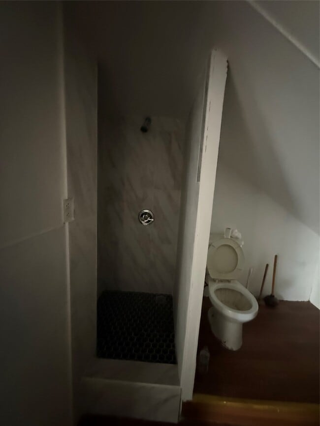 Building Photo - 71 Crocker Ave