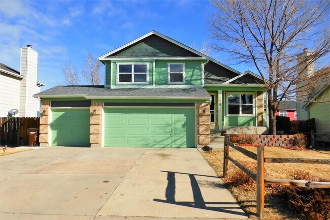 Building Photo - 1428 Coolcrest Dr
