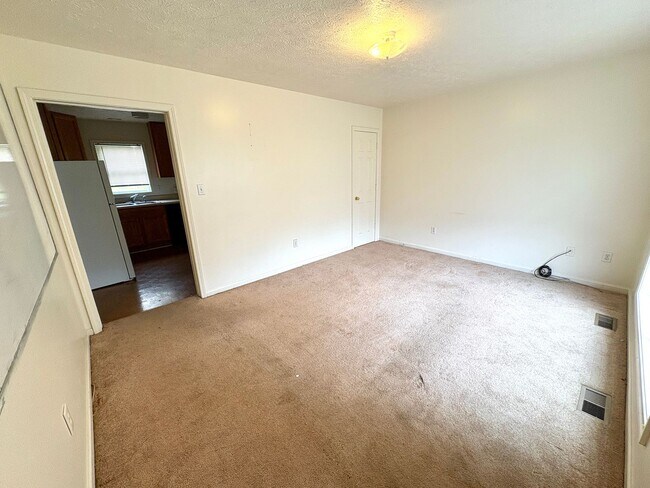 Building Photo - Roanoke St