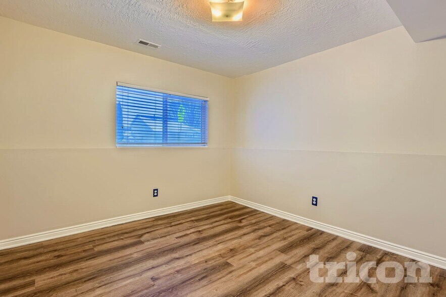 Building Photo - 725 N 1010 W