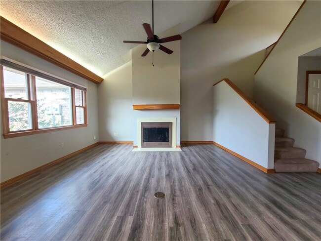 Building Photo - 1020 W Cypress St