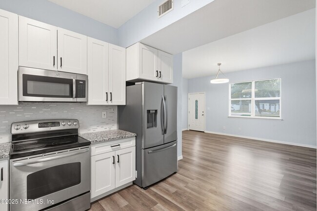 Building Photo - 6167 Fordham Cir E