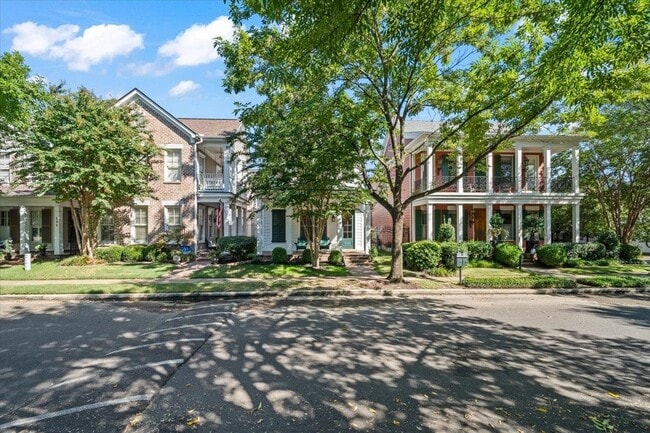 Building Photo - 556 Rienzi Dr