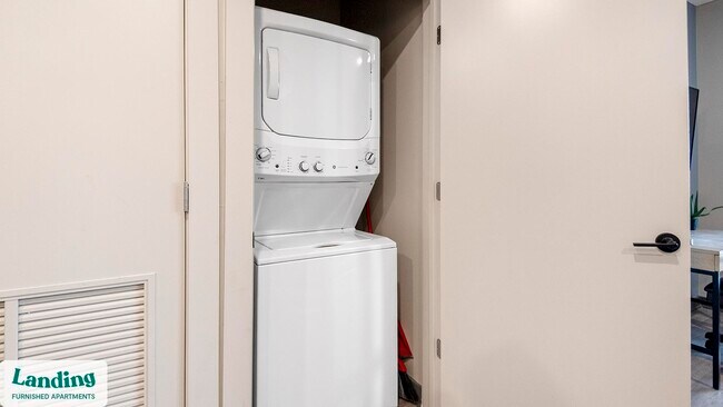 Building Photo - 645 N Front St