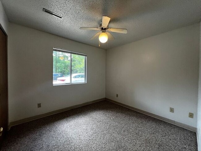 Building Photo - $1,175 | 3 Bedroom, 1 Bathroom Apartment | No Pets | Available for August 1st, 2026 Move In!