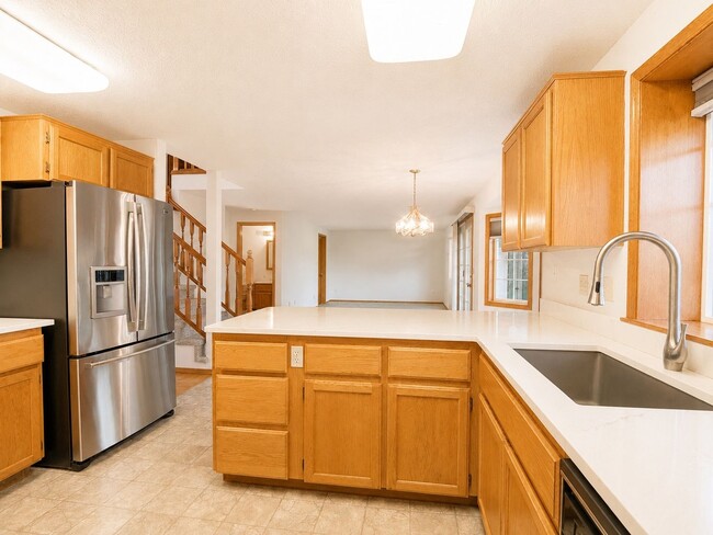 Building Photo - 226 Sparks Dr