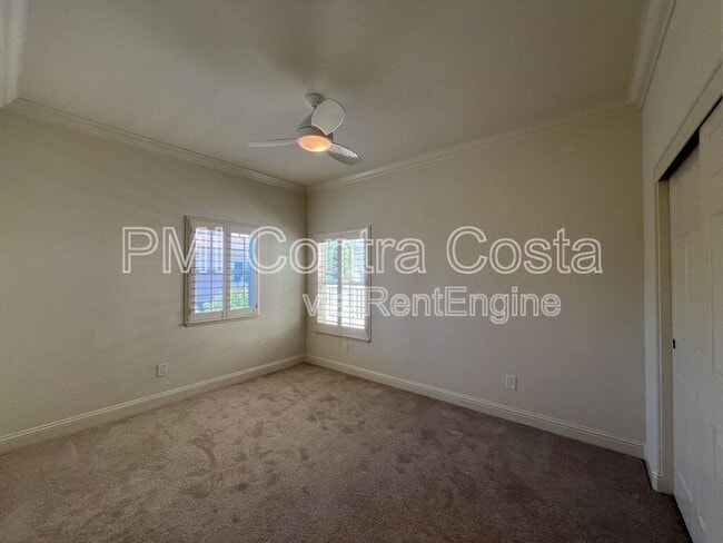 Building Photo - 124 Molly Way