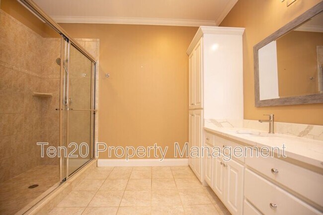 Building Photo - 4701-12 Turnberry Ln