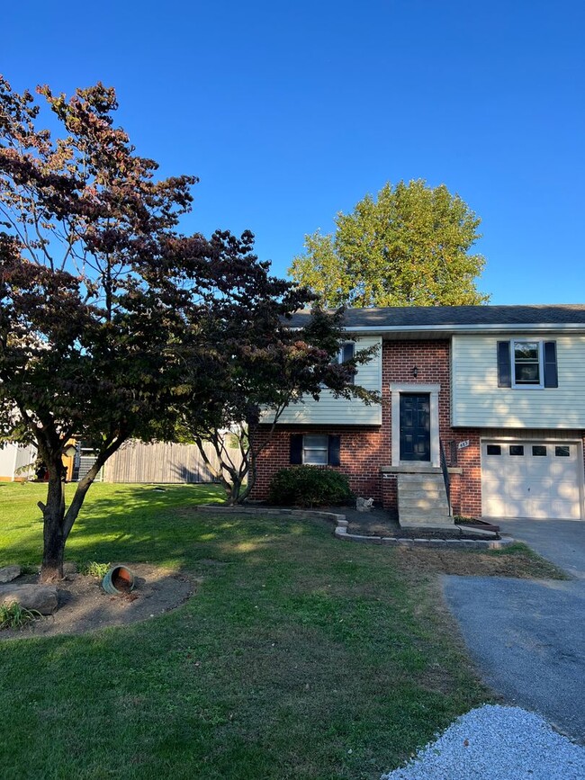 Building Photo - Stunning 3 Bedroom Home in Lititz!