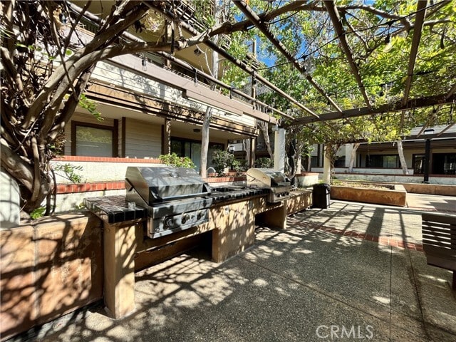 Building Photo - 2567 Plaza del Amo