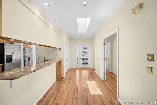 Building Photo - 7362 Pine Creek Way