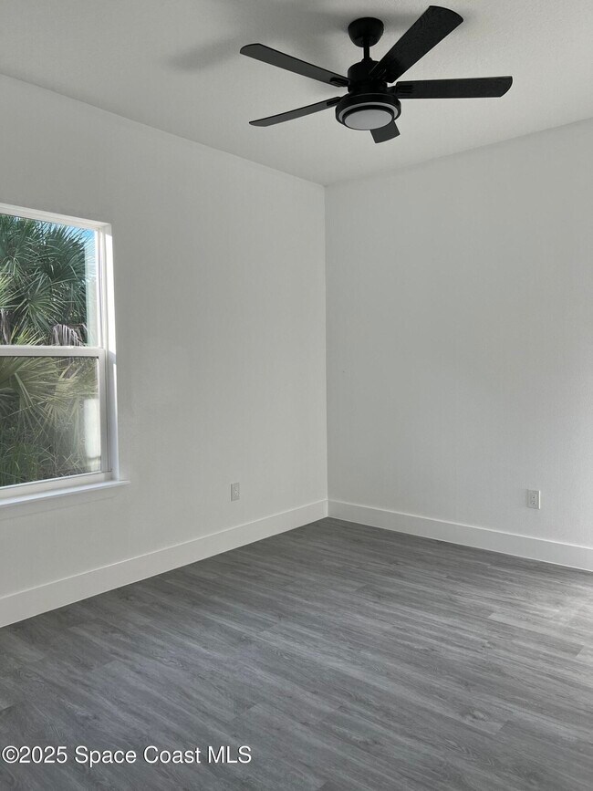 Building Photo - 200 Farley St