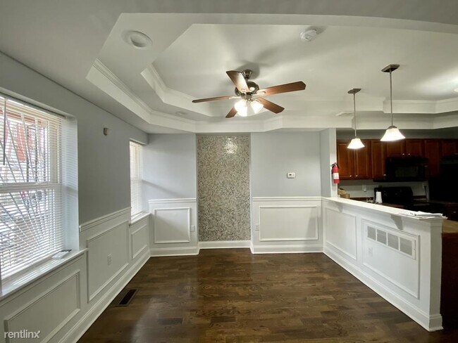 Building Photo - 6 br, 3 bath Apartment - 3033 W Berks St
