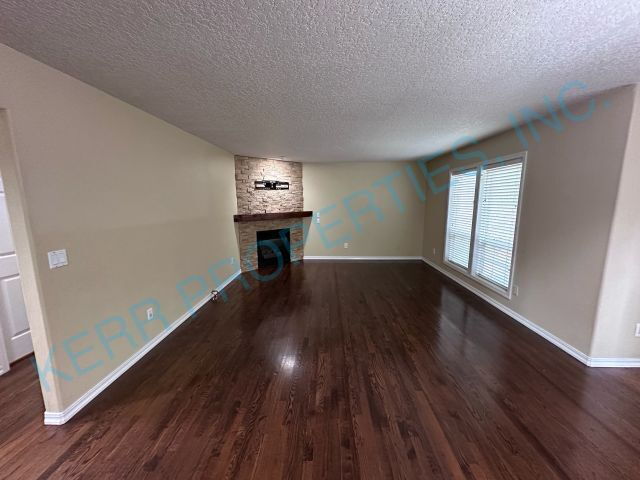 Building Photo - 4287 NE 1st St