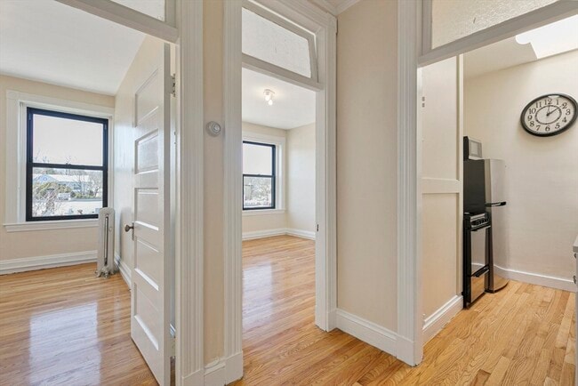 Building Photo - 648 Washington St